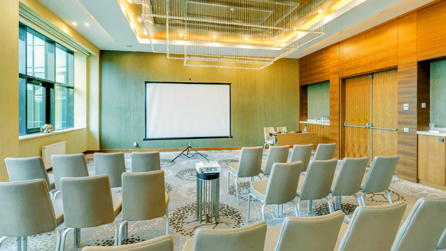 6 Reasons Why You Should Upgrade to Luxury Seating In Your Hotel's Meeting Rooms